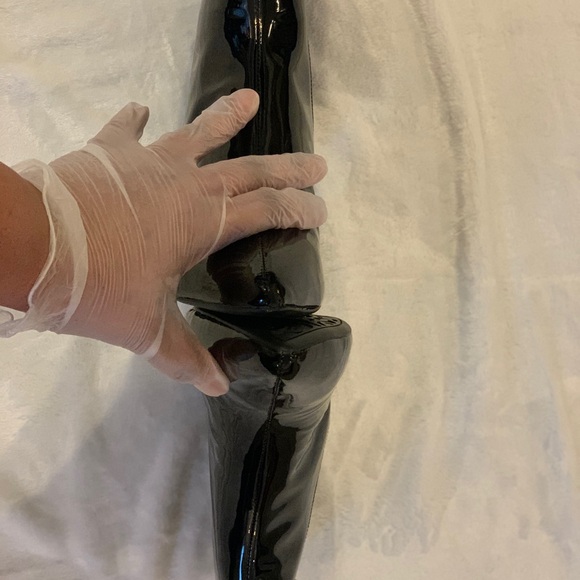 Taryn Rose New "Nora Patent" Black Patent Leather Booties, Size 11! - Picture 9 of 10